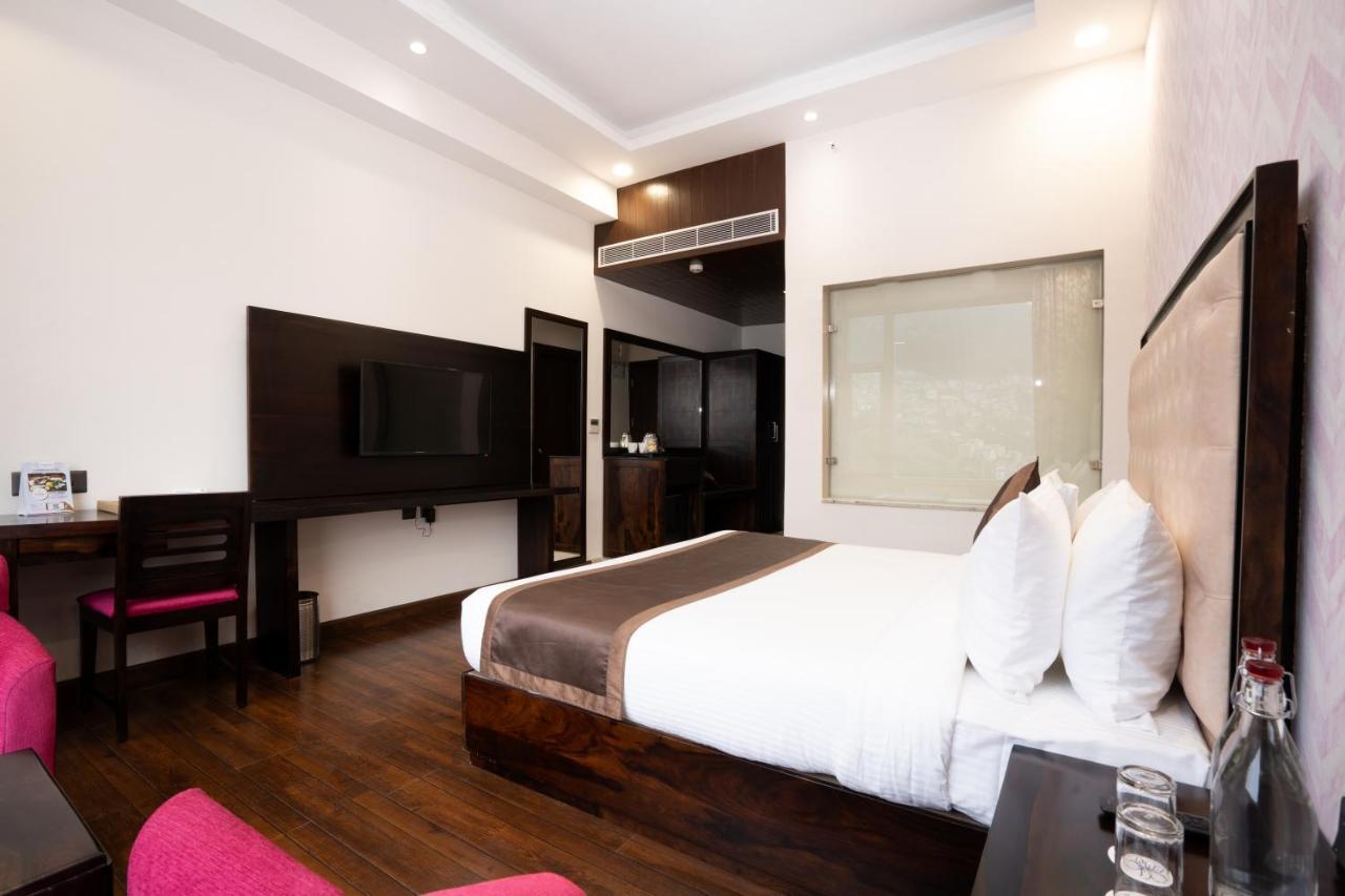 The Orchid Shimla Hotel Bagian luar foto