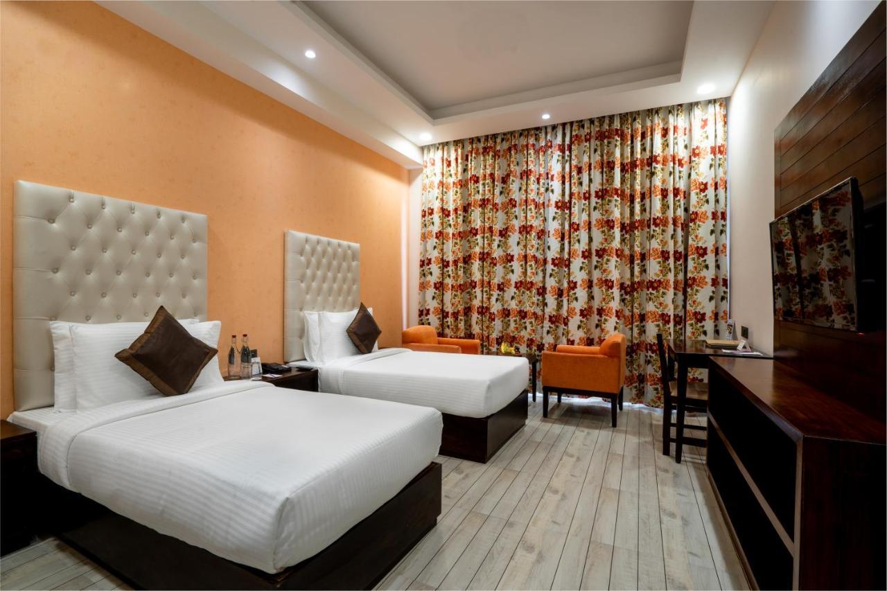 The Orchid Shimla Hotel Bagian luar foto